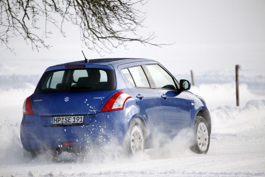 Suzuki Swift 4x4 2011 года  (фото 7 из 16)